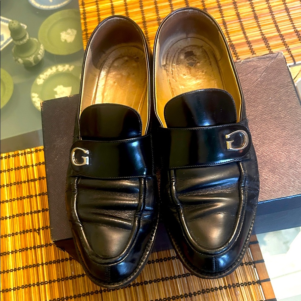 Gucci Women's Black Leather Loafers with Buckle